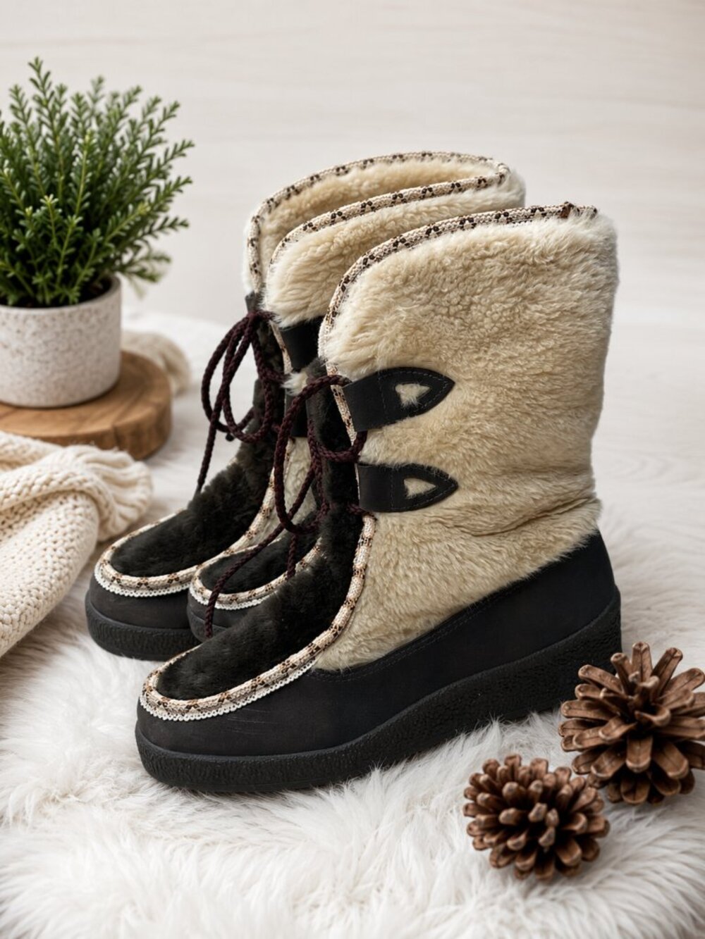 Snowland Inuit Mukluk Boots Women's Size 8 Fur Lined Made in Canada